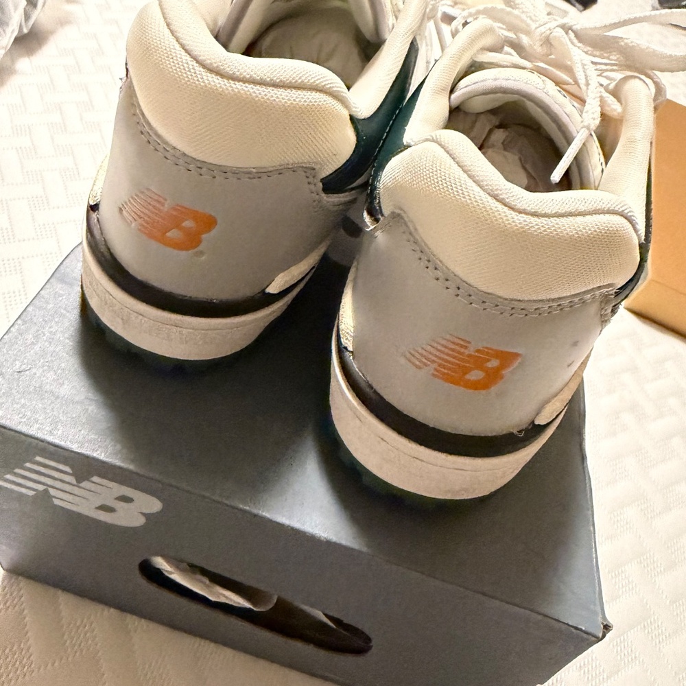 New Balance 550 unisex, SZ 8. Worn once. - Picture 3 of 4